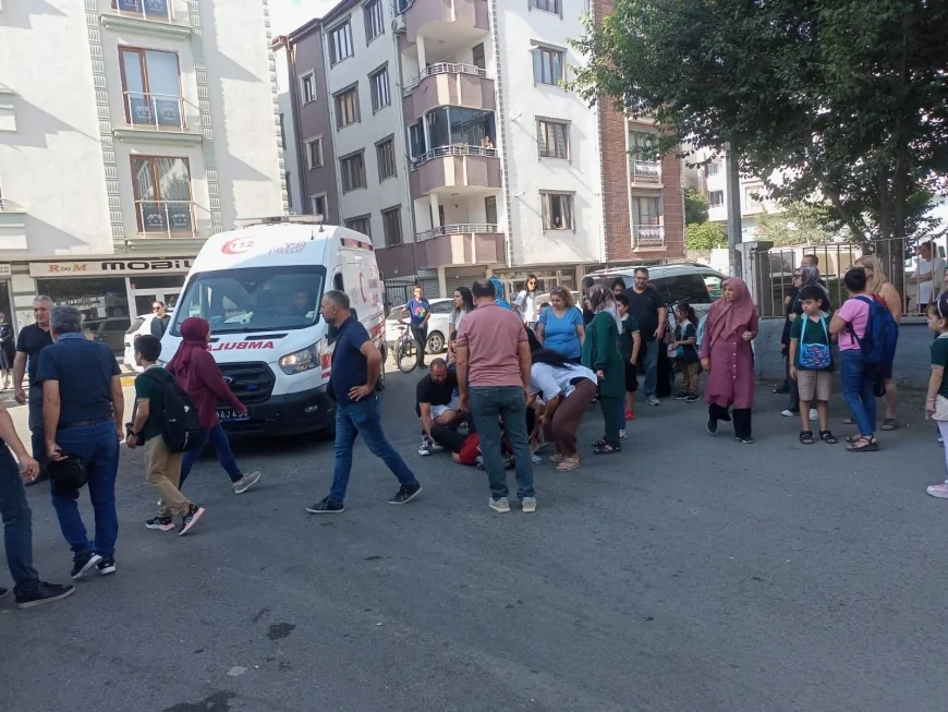 İlkokul Önünde Otomobil Öğrenciye Çarptı!