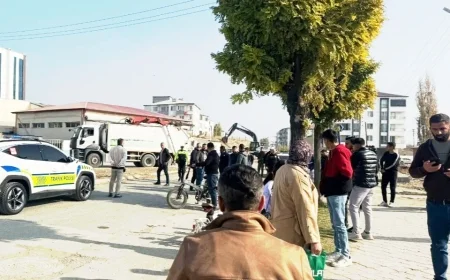 Iğdır Merkez’de Çöp Kamyonu Kadına Çarptı: 1 Ölü