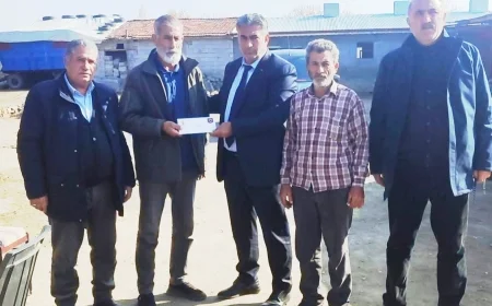 Şehidimiz Sefer Taş’ın aziz hatırası önünde bir kez daha saygıyla eğildik.