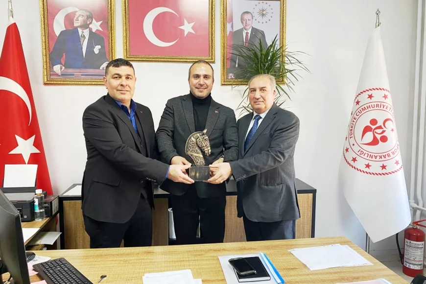 “Yurt Hizmetleri Müdürü Erol Bayat’tan Ziyarete Teşekkür Mesajı”