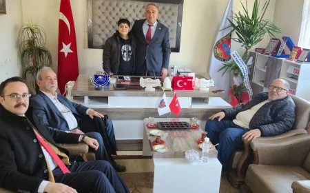 Başkan Bülent Beklen’e Ankara’dan Anlamlı Ziyarete, Ankara’nın saygın bürokratlarından Sayın Ahmet Aşırım, Maliye Bakanlığı müfettişlerinden Sayın Oğuz Aşırım