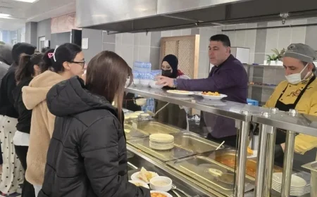 Iğdır KYK Yurt Hizmetleri Müdürü Erol Bayat’tan Anlamlı Buluşma