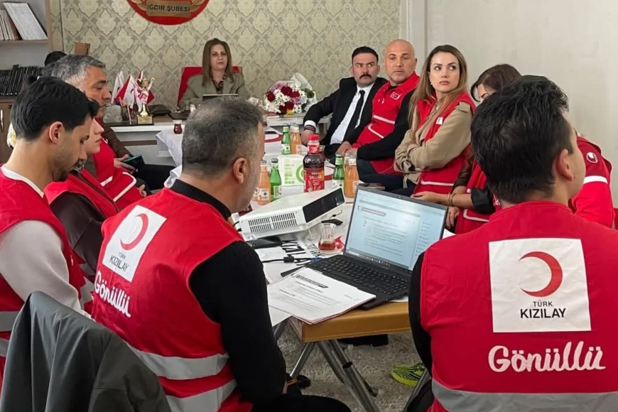 Türk Kızılay Iğdır Şubesi’nde Önemli Ziyaret ve Değerlendirme Toplantısı