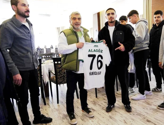 Tartışmaların Odağındaki Cantürk Alagöz’e Destek Mesajı: “Doğruya Doğru, Eğriye Eğri Demeye Devam”